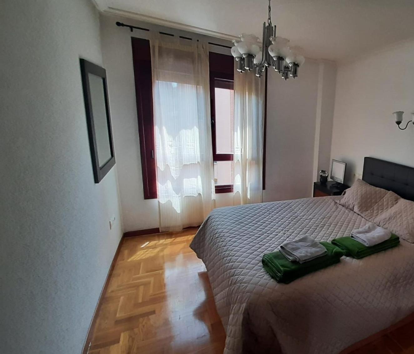 Sar Inn - Garaje Incluido Avilés Exterior foto